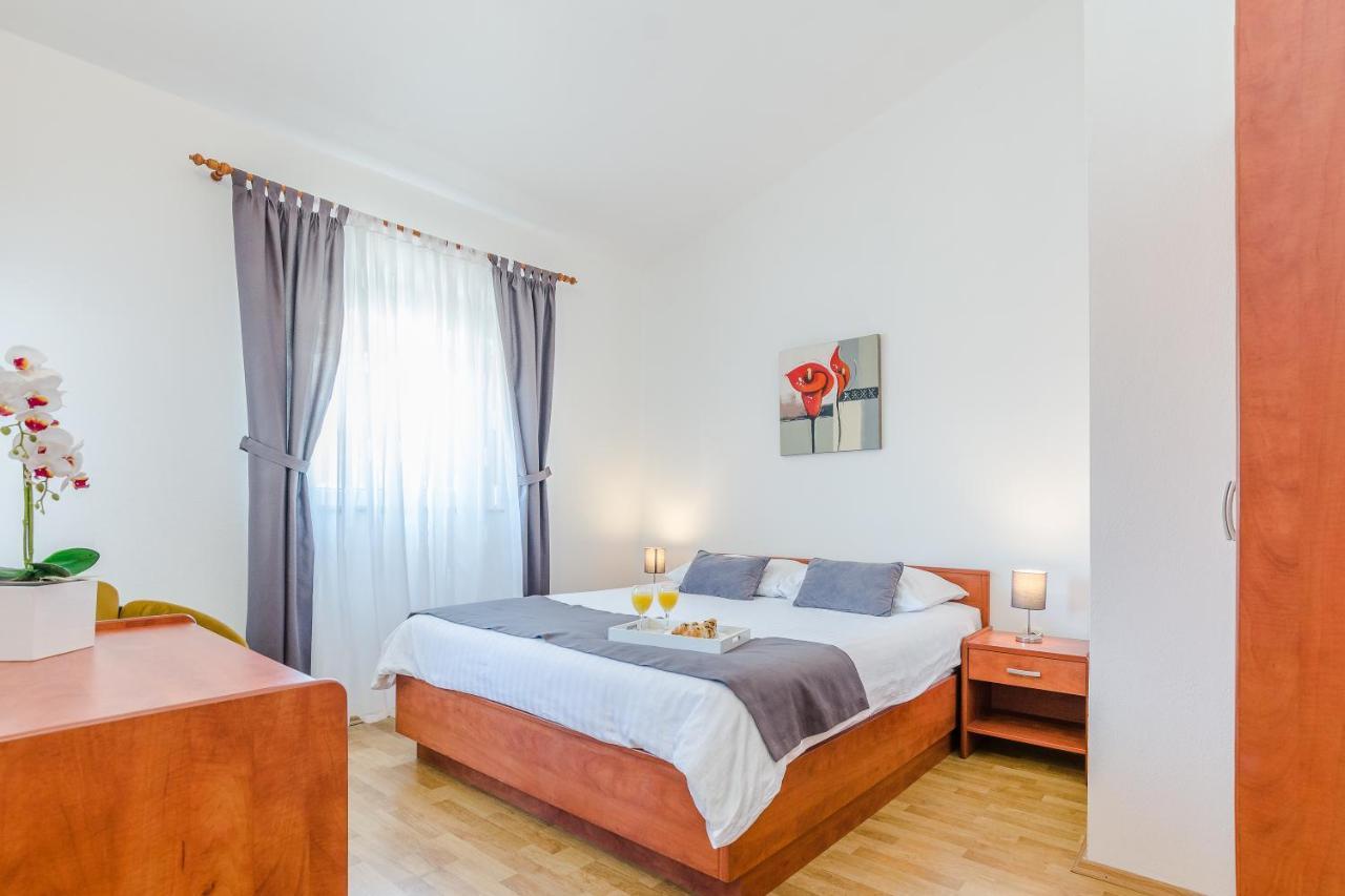 Apartments Marija Starigrad Paklenica Extérieur photo