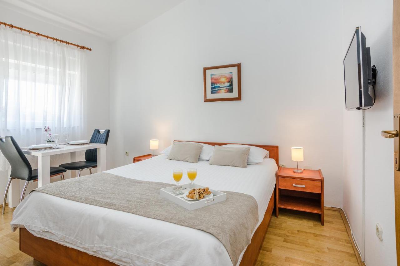 Apartments Marija Starigrad Paklenica Extérieur photo
