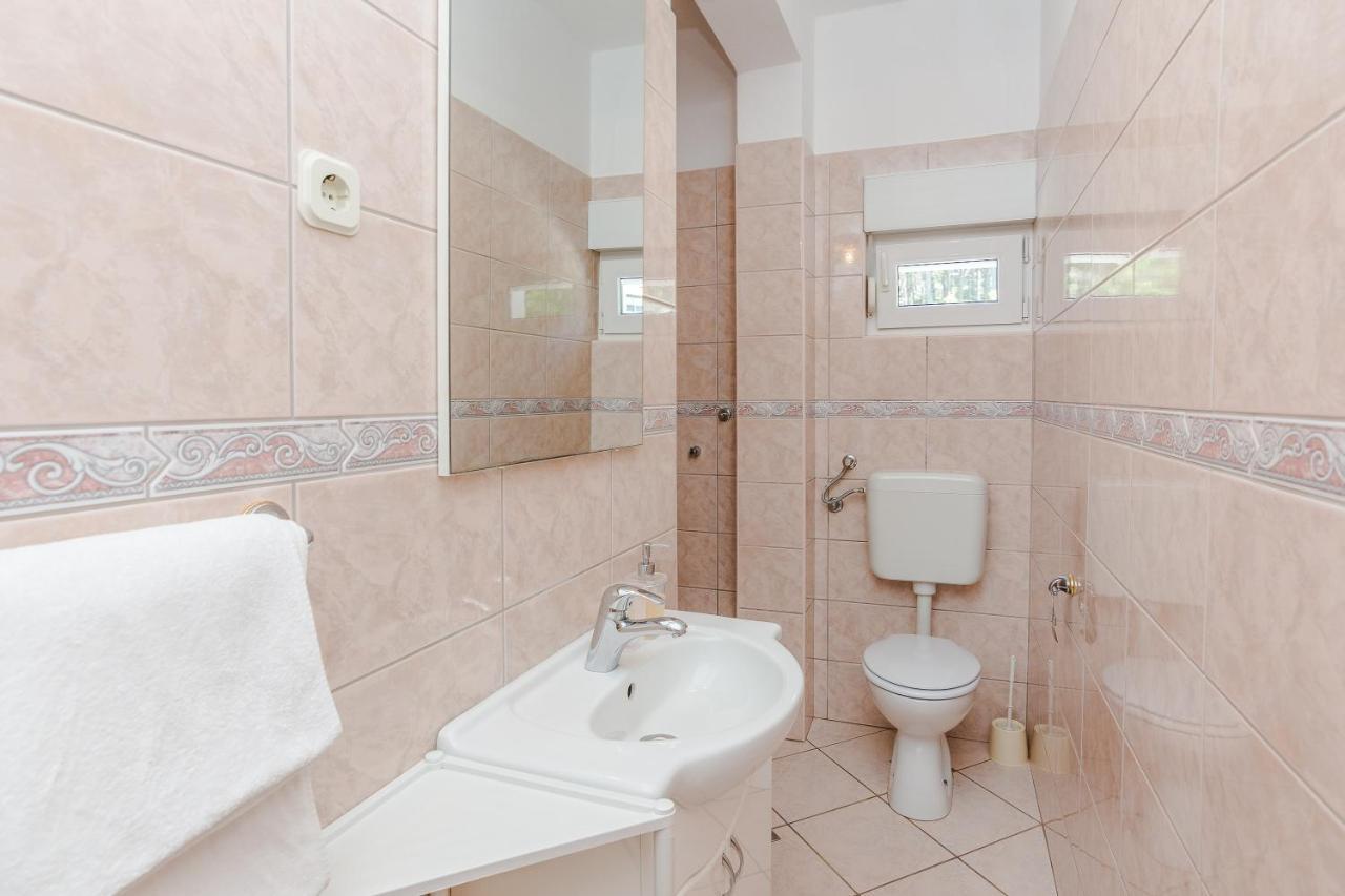 Apartments Marija Starigrad Paklenica Extérieur photo