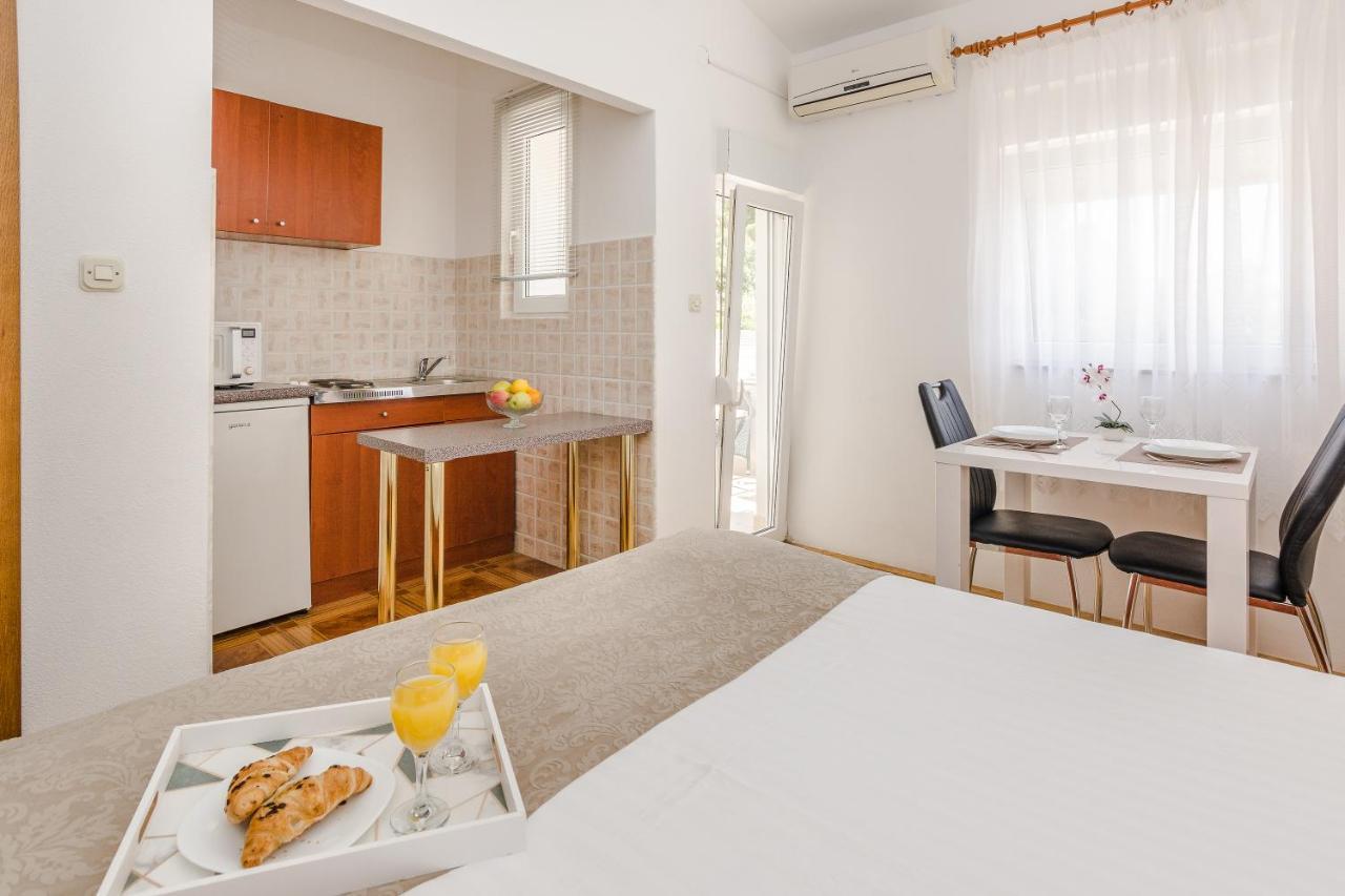 Apartments Marija Starigrad Paklenica Extérieur photo