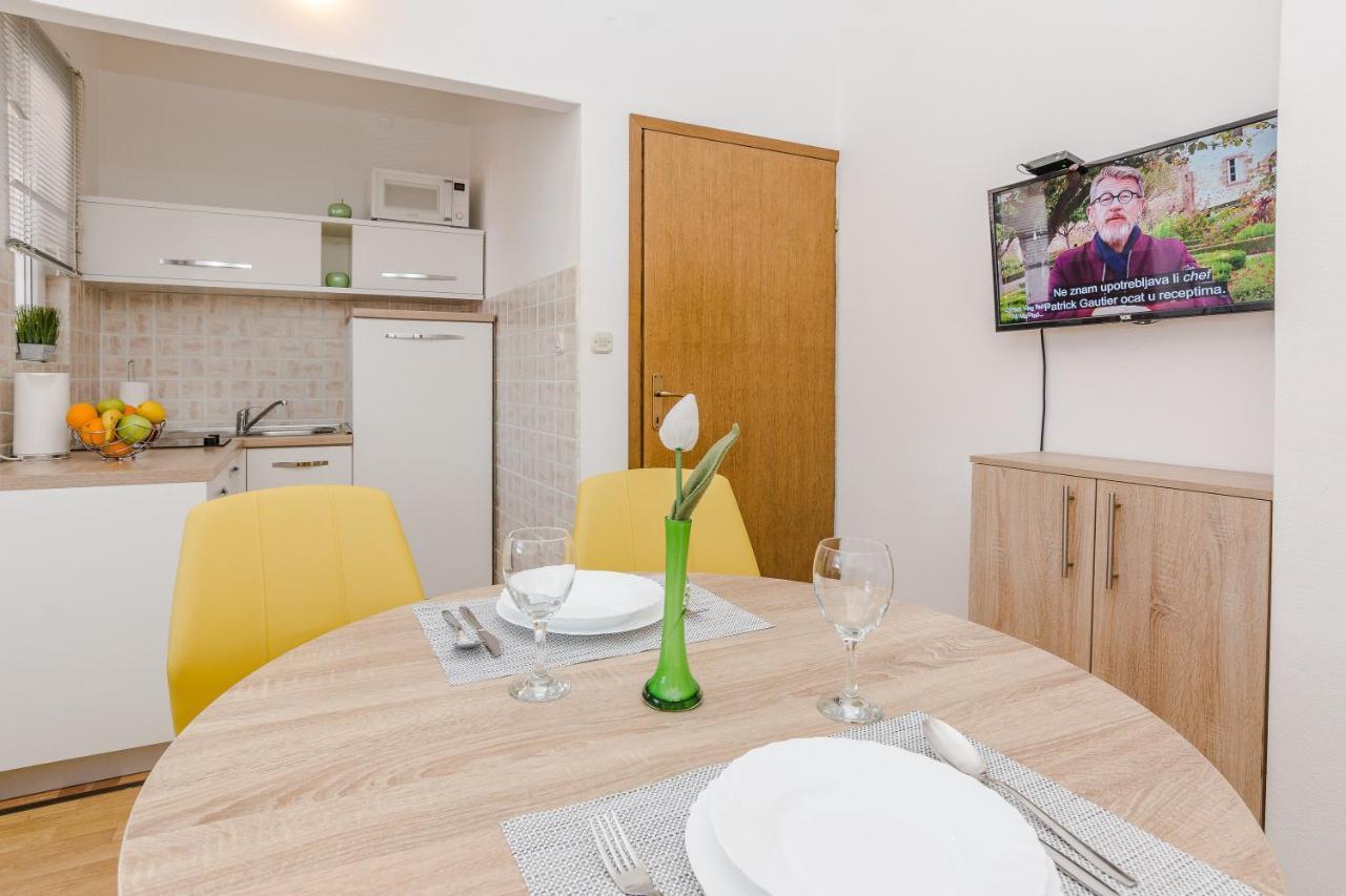 Apartments Marija Starigrad Paklenica Extérieur photo